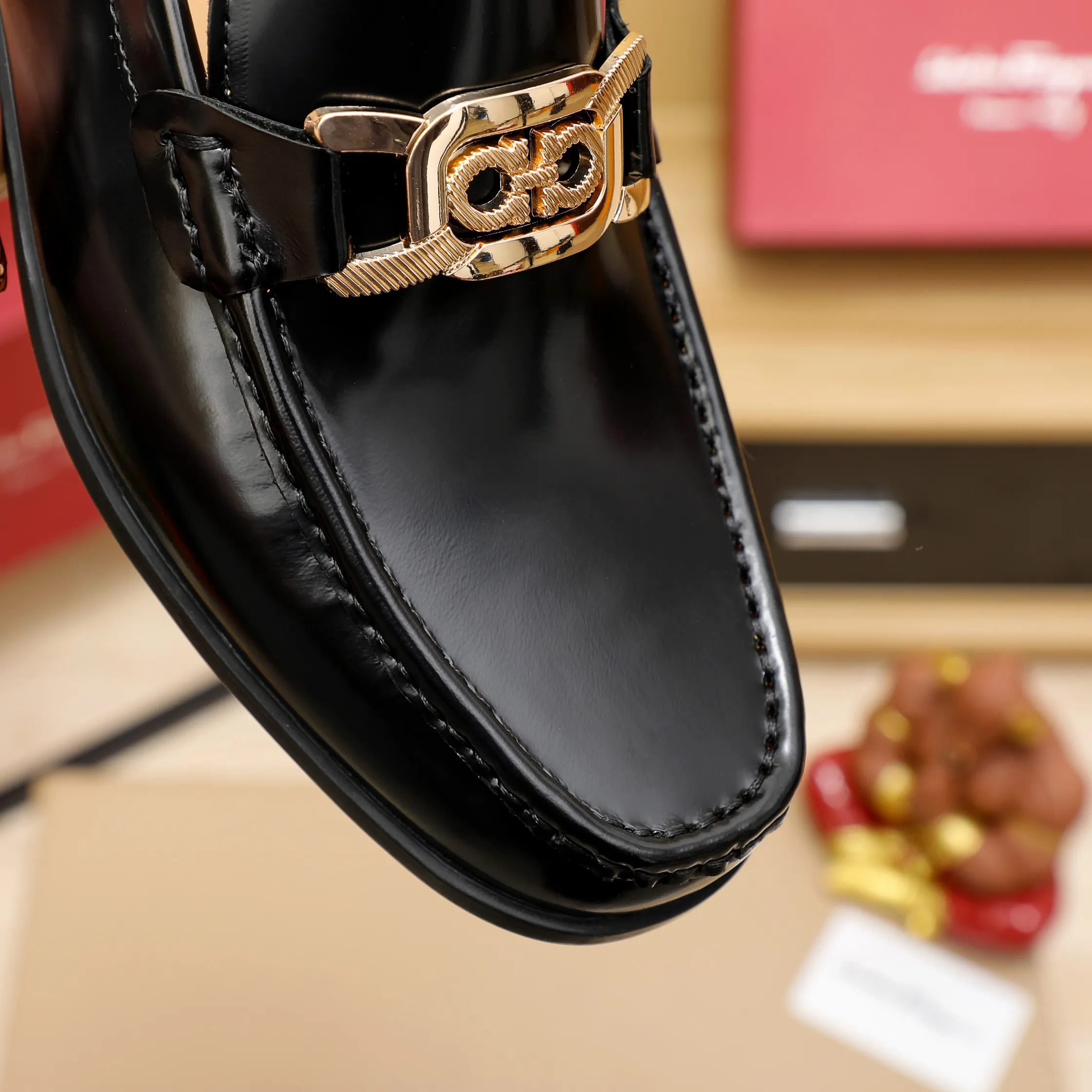 Men's clothing and shoes 💰460 🔥Ferragamo's new men's casual slip-on shoes🇨🇳Official website original 1:1 mold opening, original quality💯Fine workmanship, high-end luxury☘The upper is made of imported Italian first-layer cowhide🌴Luxury🐂leather lining🍓Rubber wear-resistant and non-slip outsole, breathable and comfortable to wear🍍The first choice for high-end men, black, size 38-45
